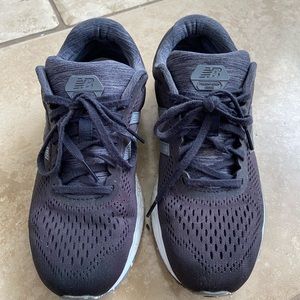 New Balance Women’s outerspace sneakers size 7.5